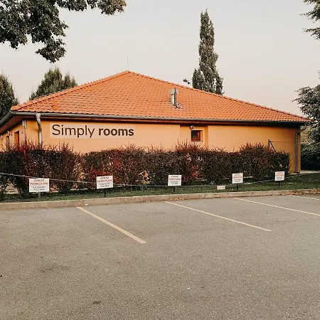Simply * Slavkov u Brna